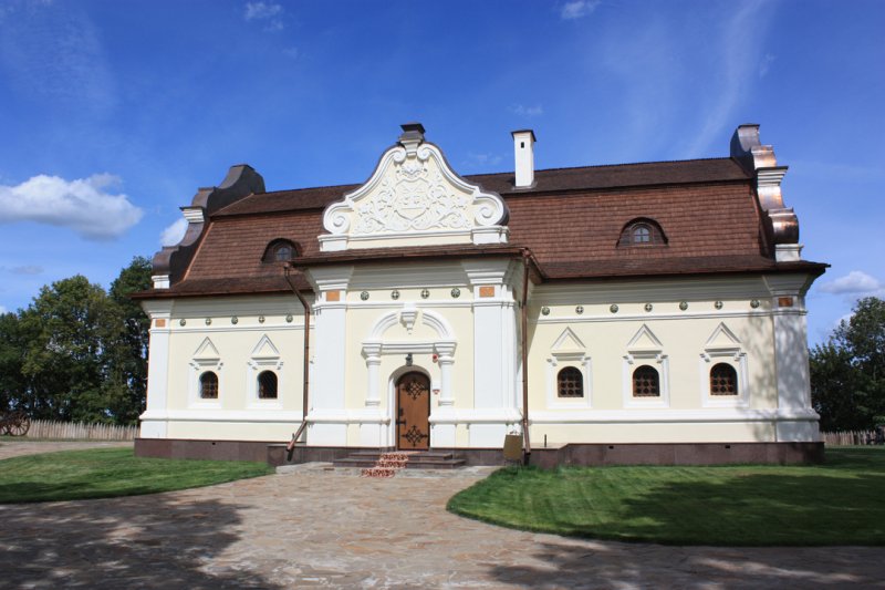 Frontal façade of the 17th-century hetman mansion in the Baturyn citadel 2